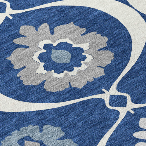 3' X 5' Navy Blue And Ivory Medallion Washable Indoor Outdoor Area Rug - Navy Blue, Ivory
