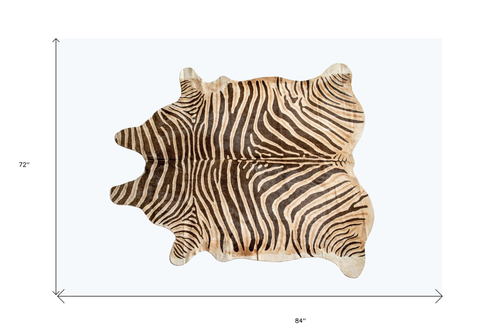 5' X 7' Beige and Brown Cowhide Hand Knotted Area Rug