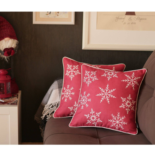 Homeroots Home Decor Set of 2 Red and White Snowflakes Throw Pillows