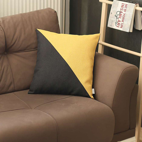 Homeroots Home Decor 18" x 18" Yellow and Black Geometric Zippered Handmade Polyester Throw Pillow Cover, Yellow and Black, Handmade