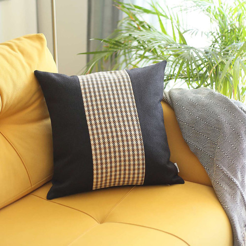 Homeroots Home Decor Black And Tan Houndstooth Throw Pillow, 18x18 Inches