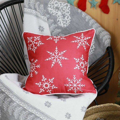Homeroots Home Decor Red And White Snowflakes Throw Pillow