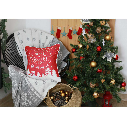 Homeroots Home Decor Red Printed Christmas Decorative Throw Pillow Cover, 18 x 18 inches