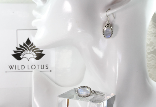 Fine Indian Divine Moonstone Dangle Earrings