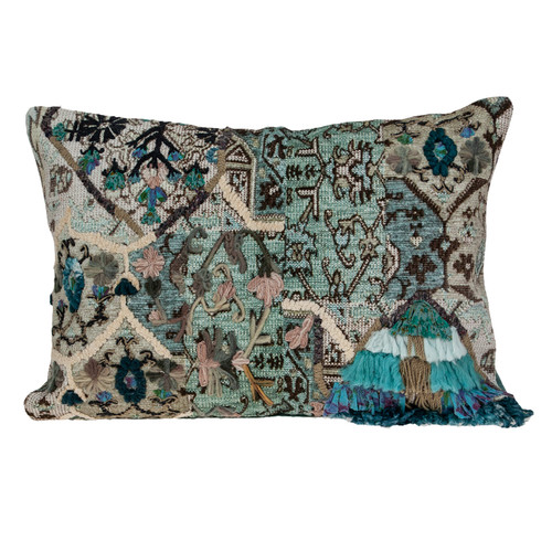 Homeroots Home Decor 14 X 20 Inches Beige and Green Zippered 100% Cotton Throw Pillow with Fringe