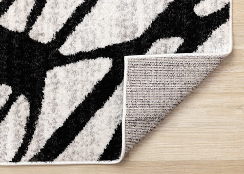 5' X 8' Black And Gray Abstract Area Rug - 880024941967
