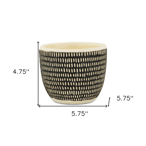 Ceramic 39 Ounce Dotted Round Distressed Pot Planter - 880024689760