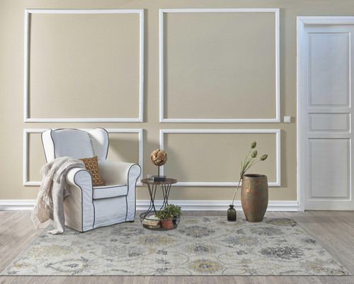 Homeroots Home Decor 5'x7' Ivory Hand Tufted Space Dyed Floral Traditional Indoor Area Rug
