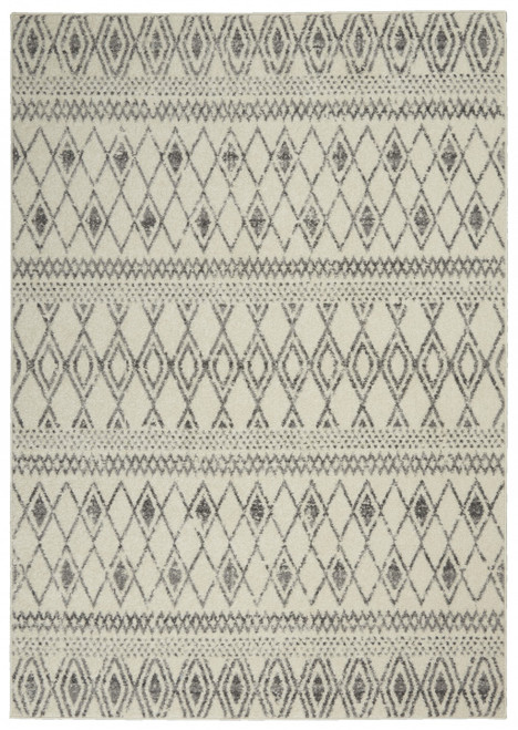 5' X 7' Gray And Ivory Geometric Area Rug
