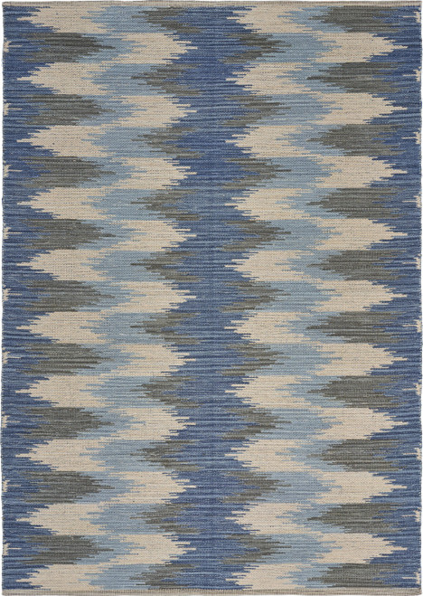 5' X 7' Blue and Cream Ikat Pattern Area Rug