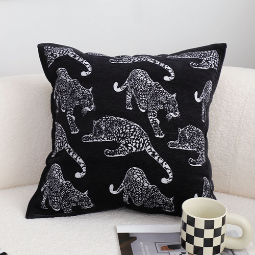Bold Panther Pillowcases