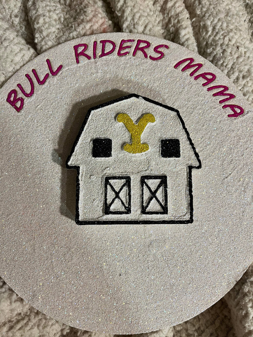 YELLOWSTONE BARN