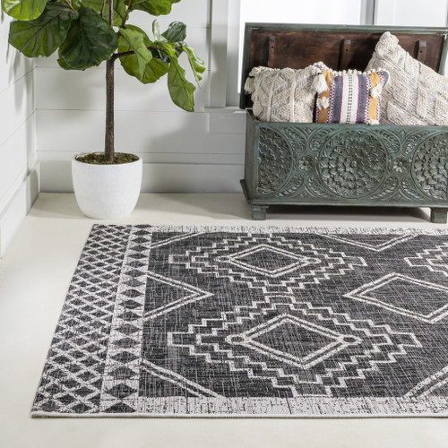 8' X 10' Black And Ivory Moroccan Indoor Outdoor Area Rug