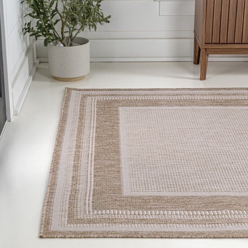4' X 6' Beige And Cream Indoor Outdoor Area Rug