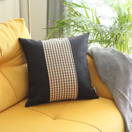 Boho-Chic Houndstooth Jacquard Throw Pillow