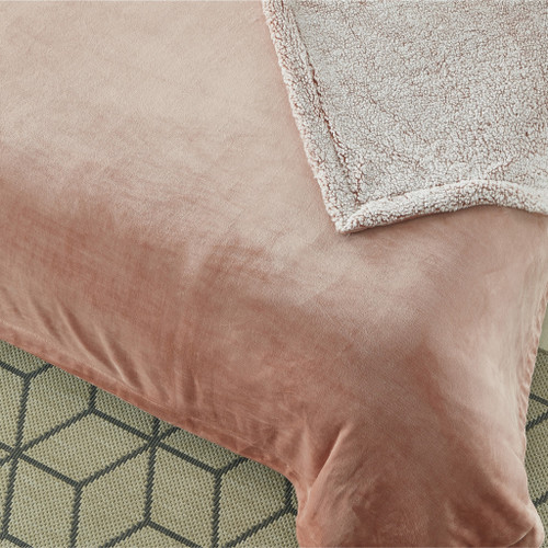 Queen Blush Polyester Knitted Plush Blanket