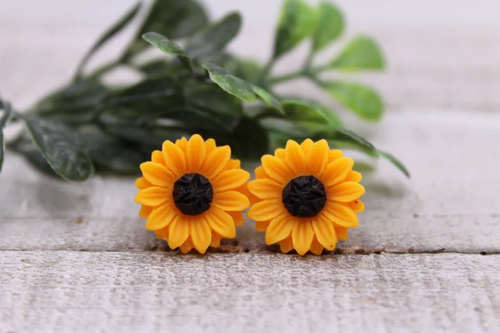 Sunflowers || 15mm Stud Earrings 