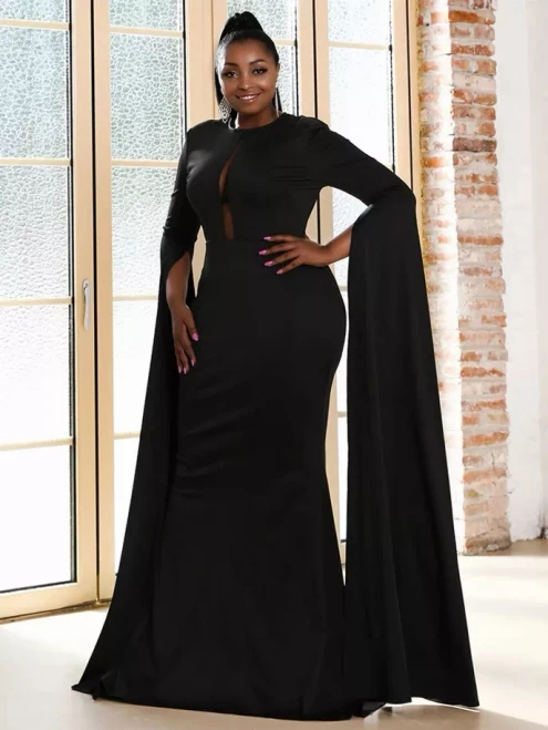 Elegant Dress With Flared Sleeves