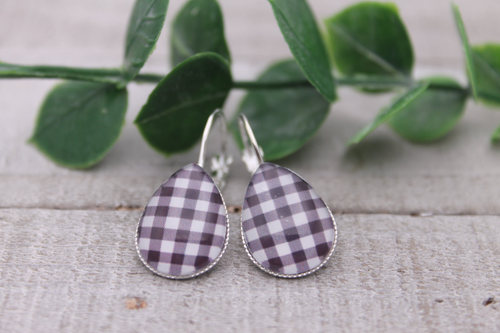 White Plaid || Glass Teardrop French Lever Earrings