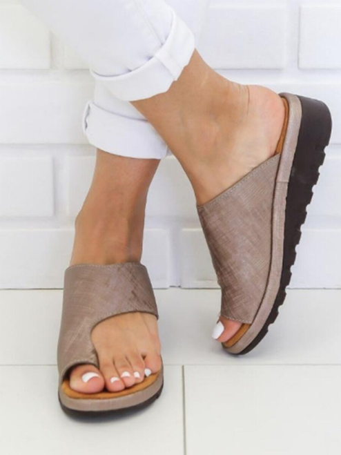 TOE RING BEACHWEAR SANDALS