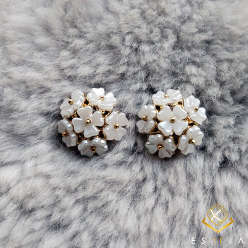 Timeless Floral Stud - Stud/Cluster