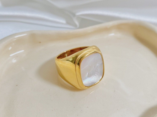 Aaliyah 18K Gold Ring