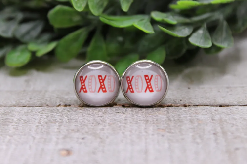 XOXO || Stud Earrings