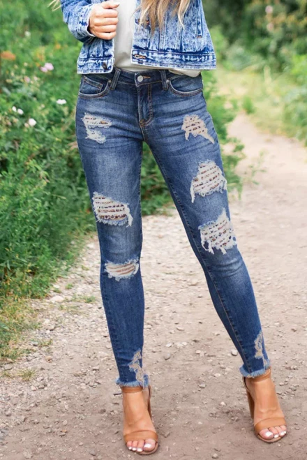 Bright Outfit Skinny Jeans with Leopard Print