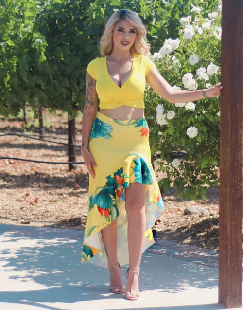 Zemirah Criss Cross Cropped Top Yellow