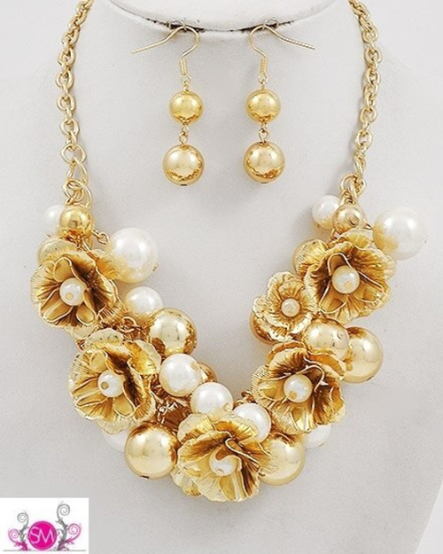 Goldtone Cream Acrylic Pearls