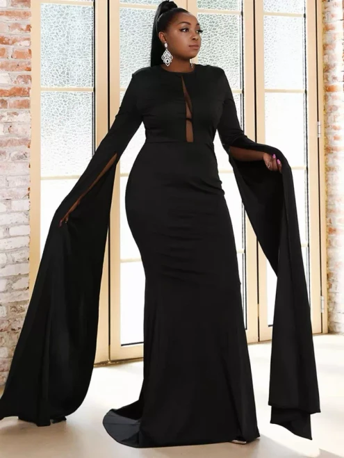Elegant Dress With Flared Sleeves