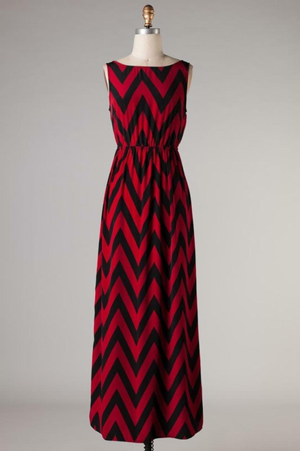 Sleeveless high neck chevron print maxi dress with banded