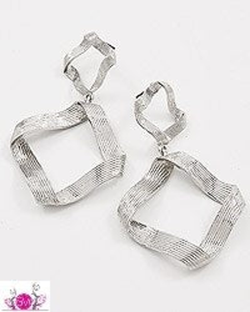 Love Dangles