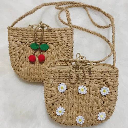 Juicy Bloom Straw Crossbody Bag