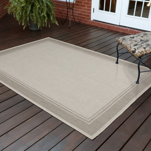 5' X 7' Gray and Ivory Indoor Outdoor Area Rug