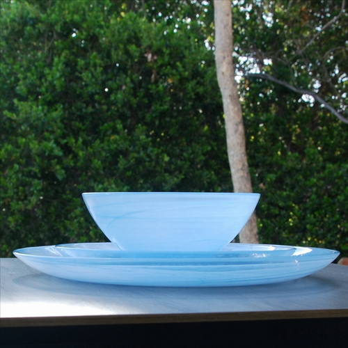 NUAGE Glass Dinnerware Set