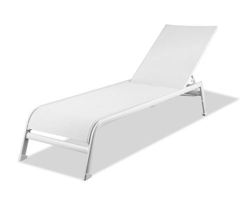 Homeroots Living Room Set of 2 White Aluminum Chaise Lounges, White, Set of 2
