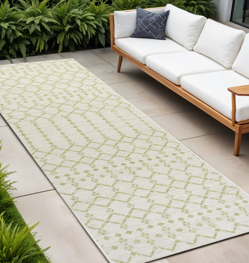 8' Cream And Green Trellis Indoor Outdoor Runner Rug