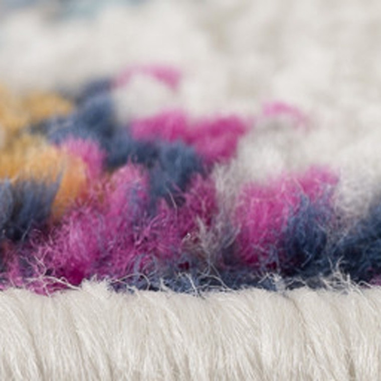 2' X 5' Cream Ikat Area Rug