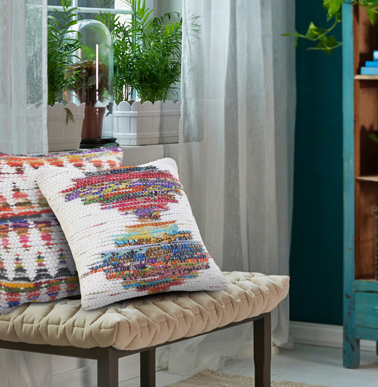 Homeroots Home Decor 20 X 20 Inches in White Red Green Blue Yellow and Orange 100% Cotton Geometric Zippered Pillow