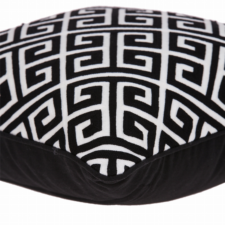 Parkland Collection Cameo Black and White Throw Pillow - 025773000040