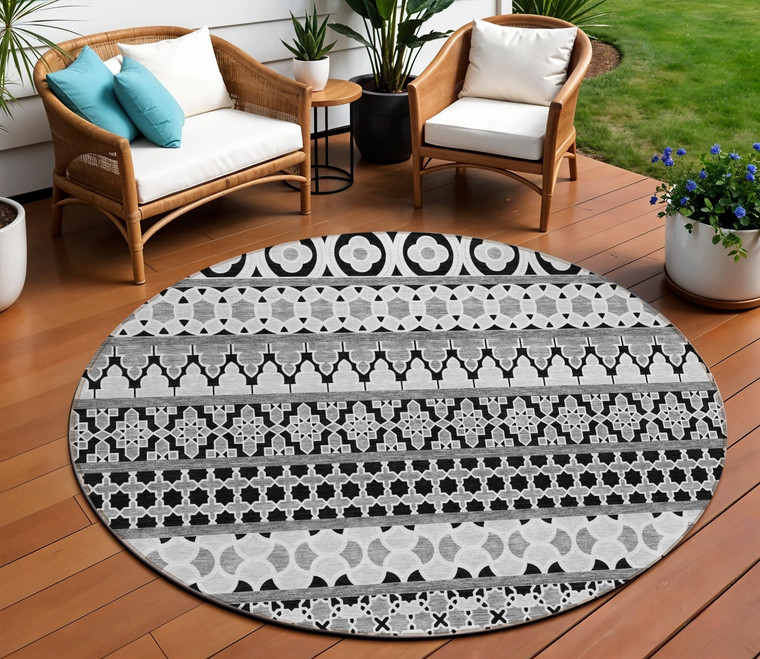 8' Black Gray And Ivory Round Quatrefoil Washable Indoor Outdoor Area Rug