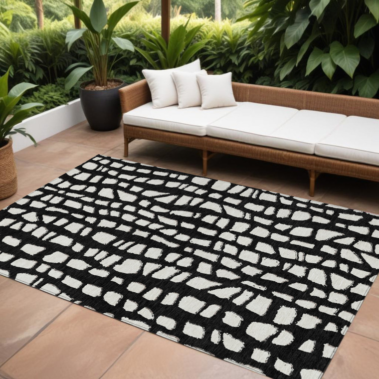 8' X 10' Black And Ivory Abstract Washable Indoor Outdoor Area Rug - Black, Ivory