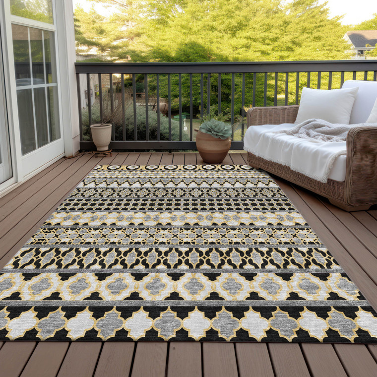 10' X 14' Charcoal Gray And Gold Quatrefoil Washable Indoor Outdoor Area Rug