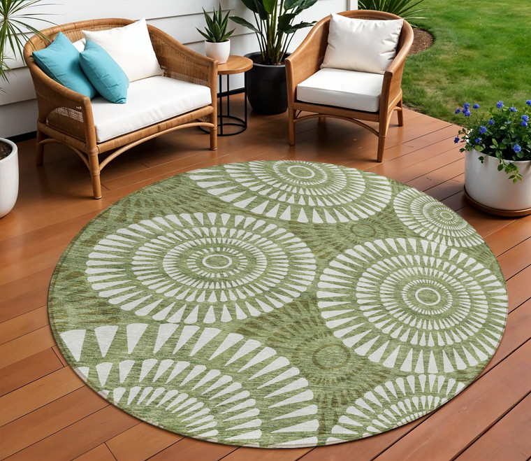 8' Green And Ivory Round Geometric Washable Indoor Outdoor Area Rug - 608219350048