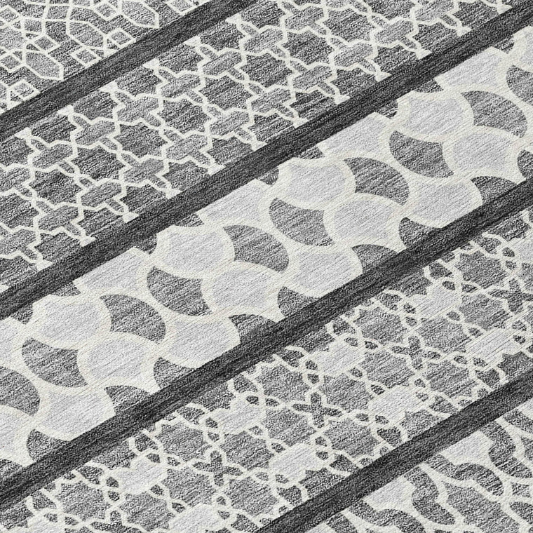 8' Gray Charcoal And Silver Round Quatrefoil Washable Indoor Outdoor Area Rug