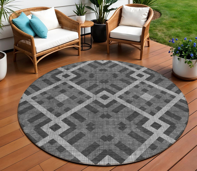 8' Charcoal Gray And Silver Round Geometric Washable Indoor Outdoor Area Rug