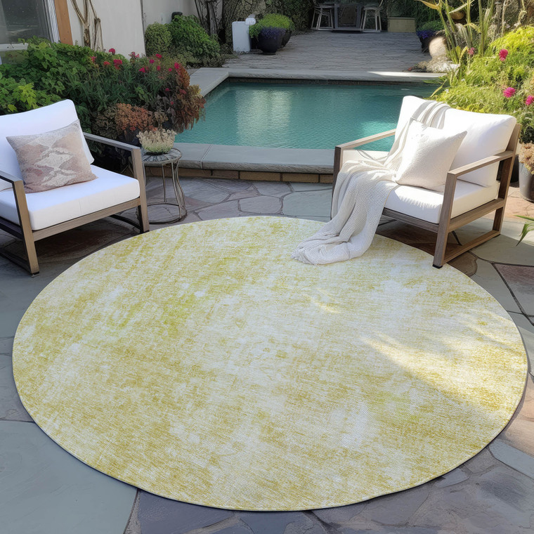 8' Gold Wheat And Ivory Round Abstract Washable Indoor Outdoor Area Rug
