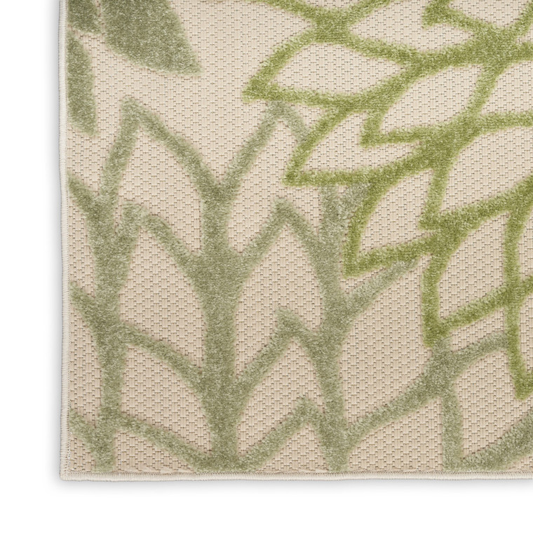 12' X 15' Ivory And Green Floral Indoor Outdoor Area Rug Polypropylene