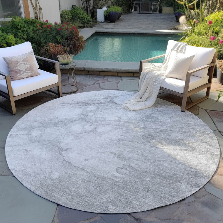 8' Silver Gray And Ivory Round Abstract Washable Indoor Outdoor Area Rug - 608219114282